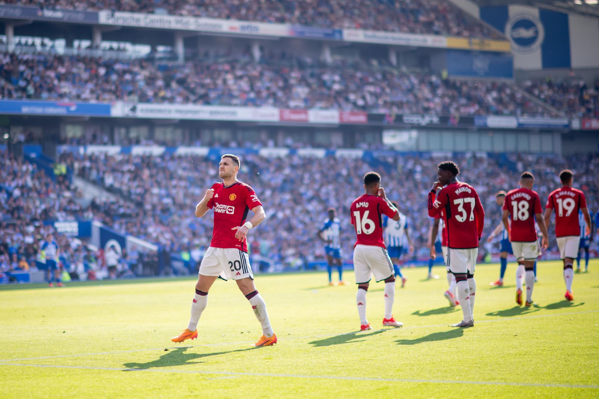 目保持领先 目保持领先